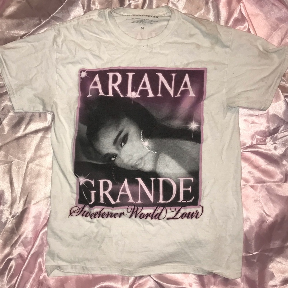 Ariana Grande Tour Shirt size medium